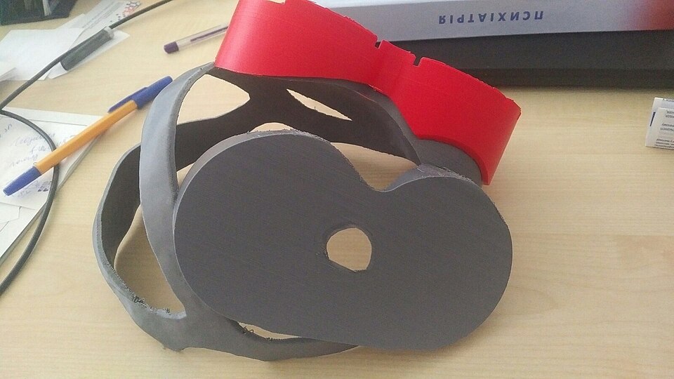 3d printed TMS guide based on MRI data designed to hold Magventure coil MCF-B65 for both frontal lobes
