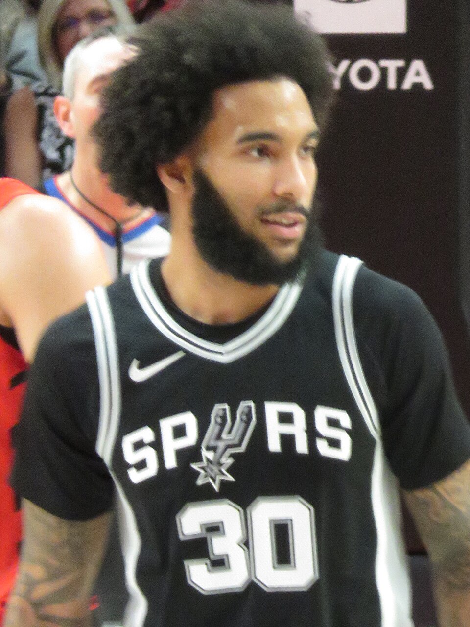 Spurs Lock Up Julian Champagnie and Harrison Barnes in Back-to-Back Deals