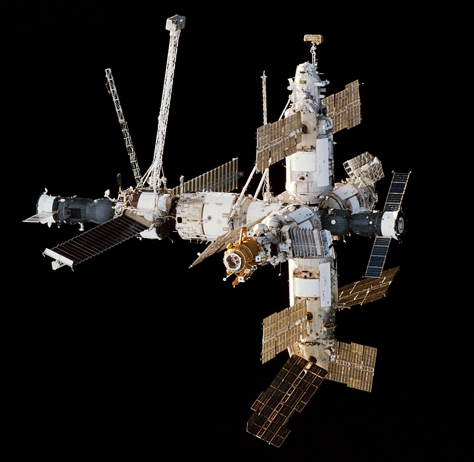 Approach view of the Mir Space Station viewed from Space Shuttle Endeavour during the STS-89 rendezvous. A Progress cargo ship is attached on the left, a Soyuz manned spacecraft attached on the right. Image ID: STS089-340-035