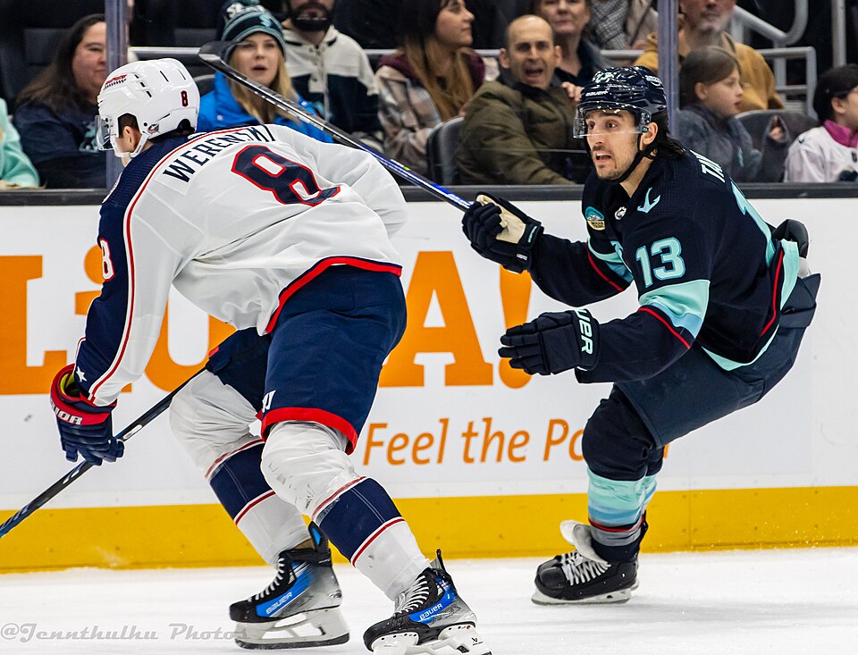 Norris Trophy Winner Zach Werenski Commits to Staying in Columbus