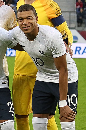 Kylian Mbappe lining up for France on 27 March 2018.