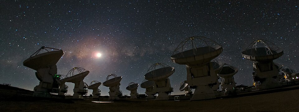 Astronomers Find Pocket of Calm Inside the Milky Way's Violent Galactic Core