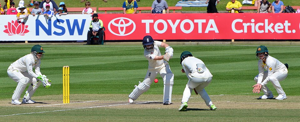 Tammy Beaumont on her way to 37 on the final day of the 2017–18 Women's Ashes Test at North Sydney Oval.  The fielders are (L-R) Alyssa Healy, Elyse Villani and Beth Mooney.