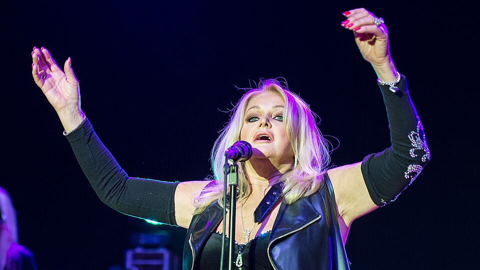 Bonnie Tyler Dies at 75 After Emergency Surgery in Portugal