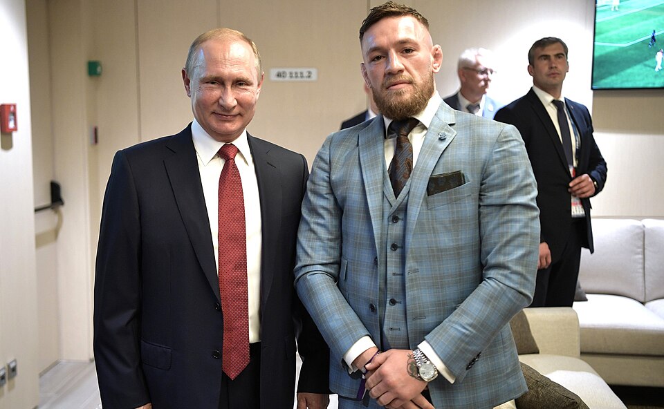 McGregor Suffers Knee Injury Seconds Into UFC 329 Comeback Fight