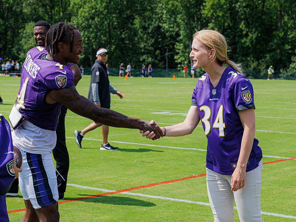 Comptroller Lierman visits the Ravens Training Camp
Location: Owings Mills, Maryland

Photographer: Corey Jennings