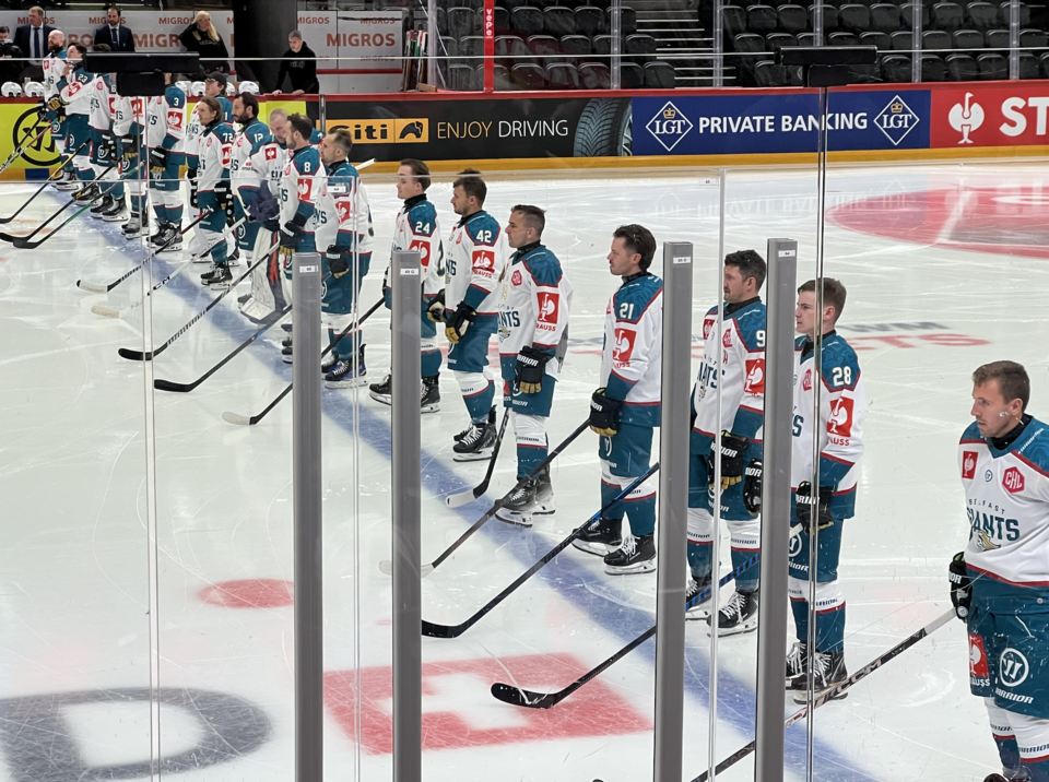 Sixteen-Year-Old Northern Ireland Girl Moves to Canada to Pursue Ice Hockey Career