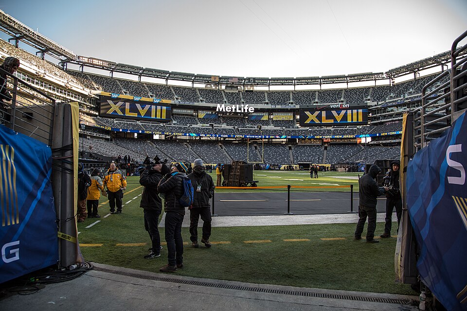 013014: Director New York Field Operations Robert Perez, Assistant Director New York Field Operations Russo, and Port of New York/Newark Branch Chief for Tactical Operations Kevin McCabe visited MetLife Stadium prior to the Super Bowl.

Photographer: Josh Denmark