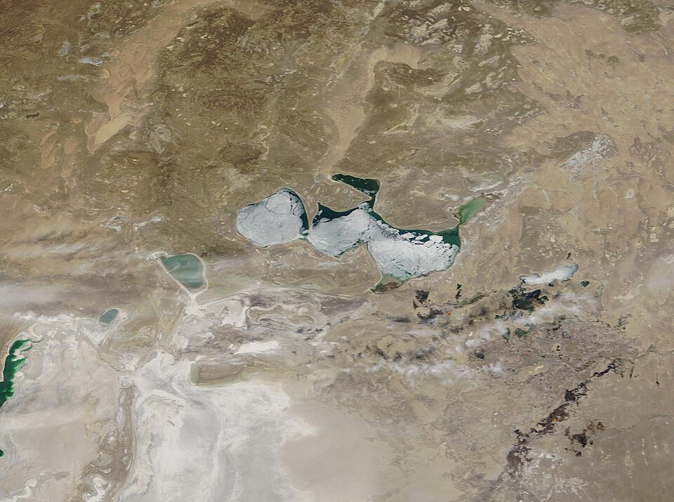 On March 23, 2023, the Moderate Resolution Imaging Spectroradiometer (MODIS) on board NASA’s Terra satellite acquired a true-color image of a sun-filled early spring day over southern Kazakhstan.
Winters in the region bring sub-zero cold and copious snow, while the dry, hot summers frequently regist