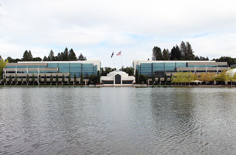 Nike World Headquarters in Beaverton, Oregon, home to Nike, Inc.
Photographed by user Coolcaesar on September 9, 2017.