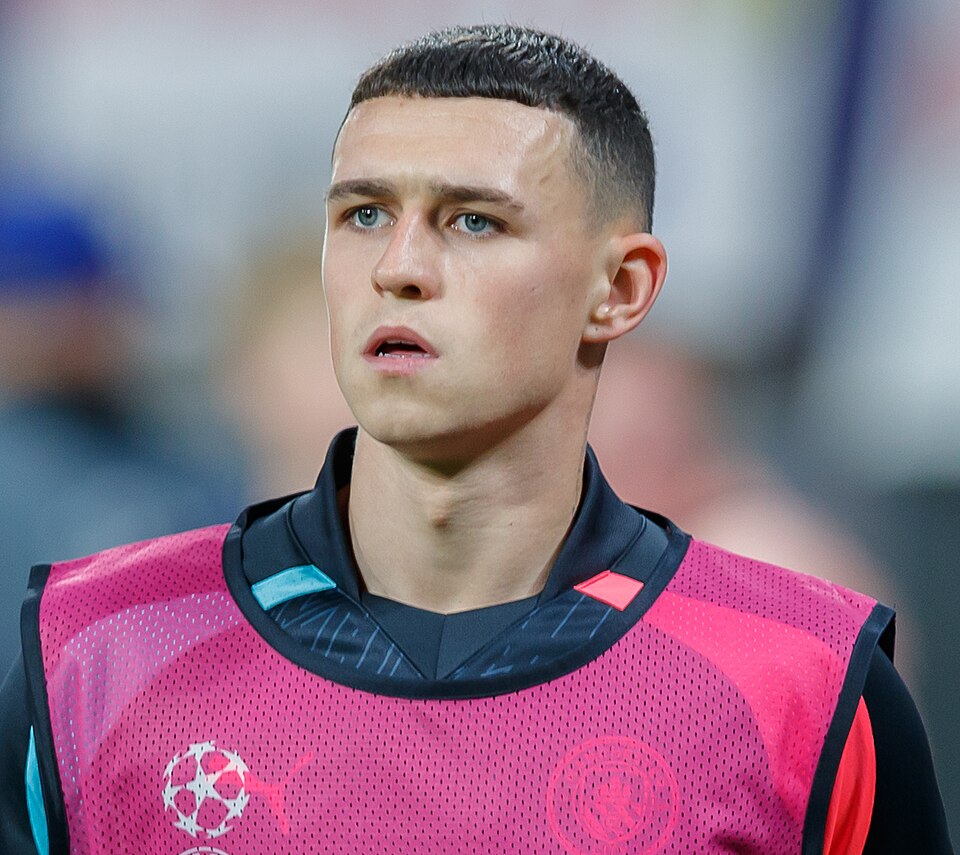 Phil Foden Signs Four-Year Contract Extension Keeping Him at Manchester City Until 2030