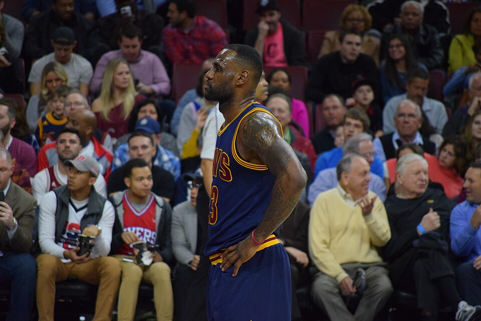 LeBron James Signs With Philadelphia 76ers After Considering Retirement