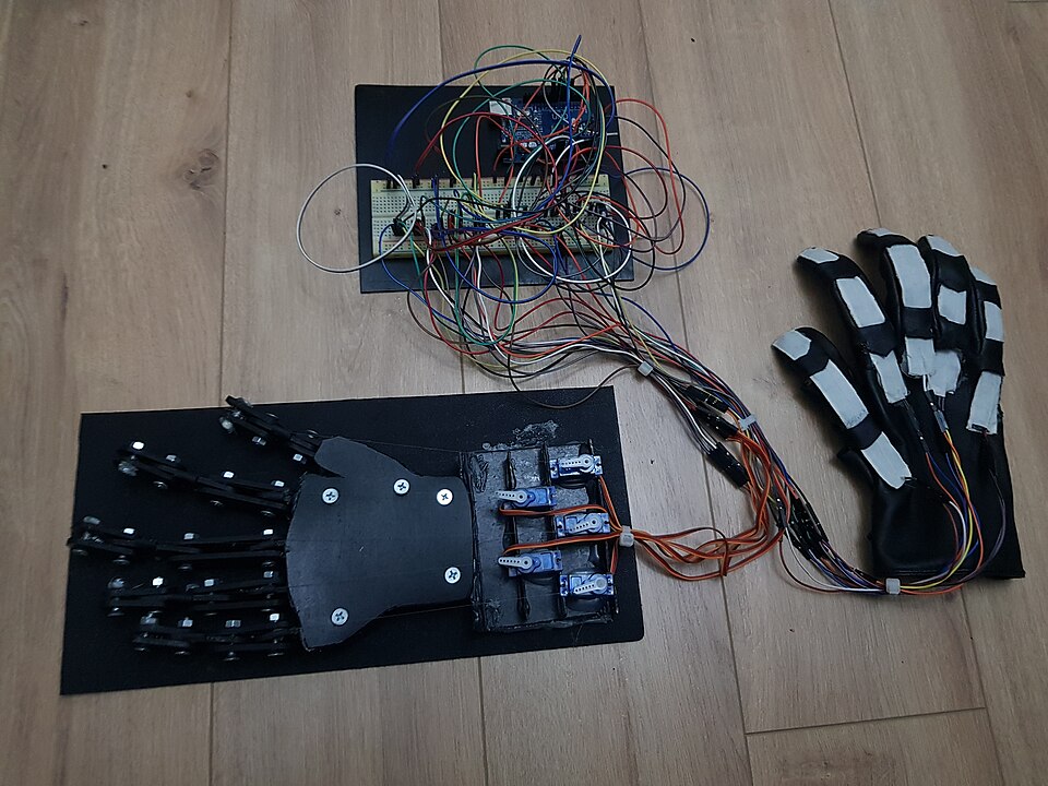 New Humanoid Robot Debuts Smart Skin That Senses Touch and Proximity