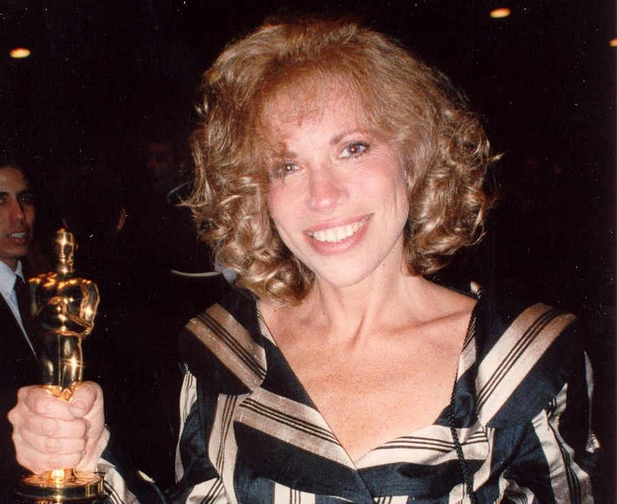 Photo of Carly Simon at the 1989 Academy Awards.
Photo taken at 61st Academy Awards 3/29/89 - Governor's Ball - Permission granted to copy, publish or post but please credit "photo by Alan Light" if you can