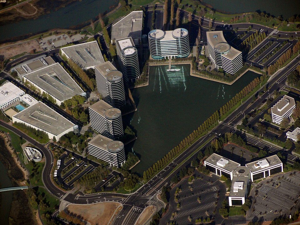 Oracle Stock Hits 52-Week Low as Customer Risk Clouds Debt Load