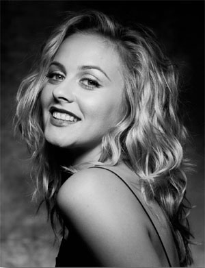 American acrtress Alicia Silverstone photographed by Jerry Avenaim.