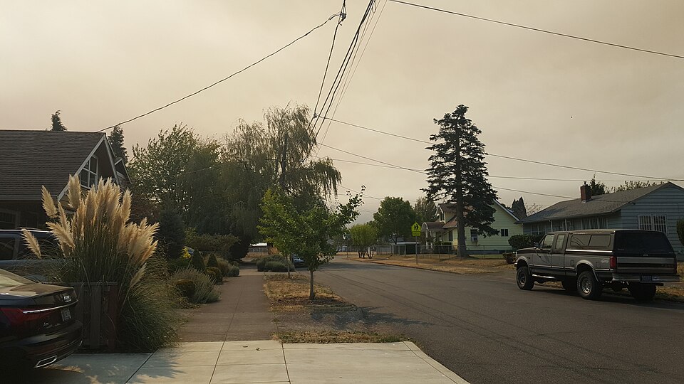 Washington Governor Bans Burns as Wildfires Scorch More Than 1.7 Million Acres in Oregon