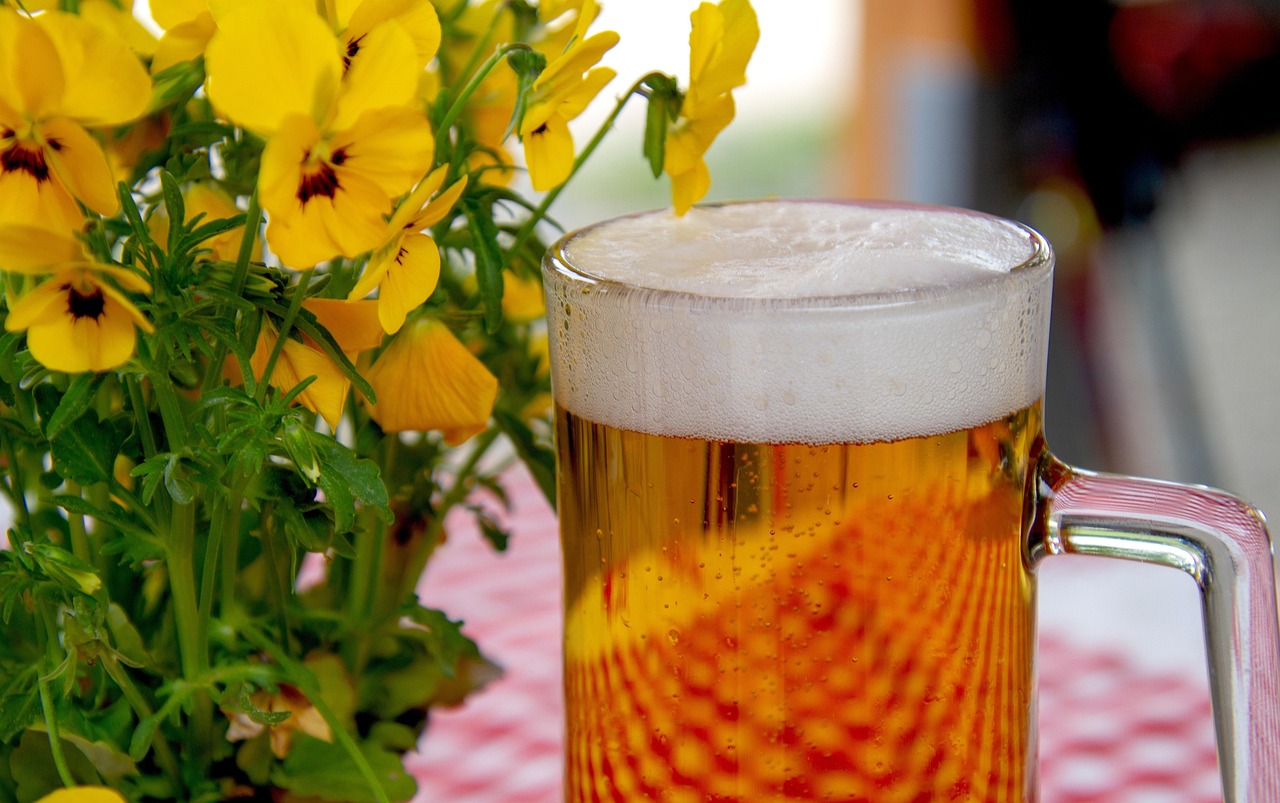 Ella Langley Partners With Shiner Beer on Dandelion-Inspired Kolsch