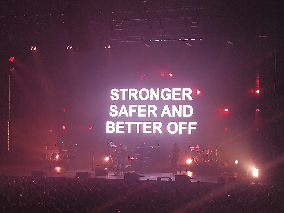 Concert de Massive Attack au Zénith de Paris.