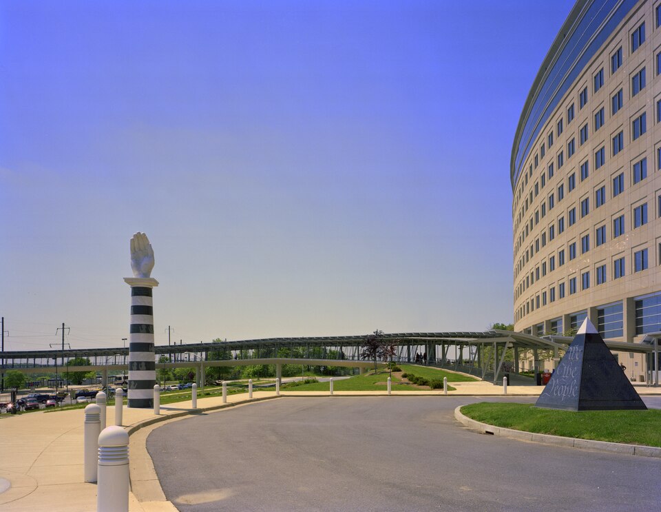 Title: Internal Revenue Service Financial Service Center in the Maryland suuburbs of Washington, D.C
Physical description: 1 transparency : color ; 4 x 5 in. or smaller.

Notes: Title, date, and keywords provided by the photographer.; Digital image produced by Carol M. Highsmith to represent her ori