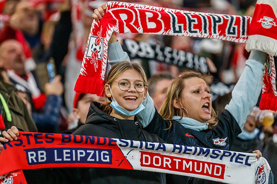Fußball, Männer, 1. Bundesliga, RB Leipzig - Borussia Dortmund: Fans, Publikum, Zuschauer, Stimmung RB Leipzig