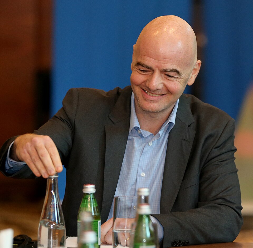 FIFA Backs Infantino After Commercial Rights Plan Collapses