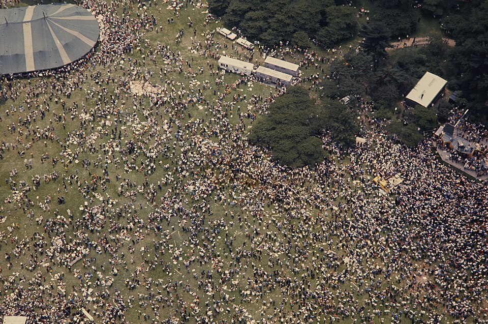 Demonstrations. Aerial view of the crowds on the National Mall during Solidarity Day on Juneteenth.
Keywords: demonstration; aerial; Social and Humanitarian Movements(NPS History Collection Themes); Ethnic Heritage: African American(NPS History Collection Themes)