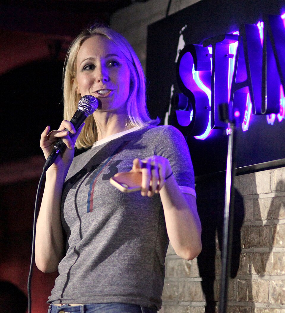 Glaser performing in August 2016.