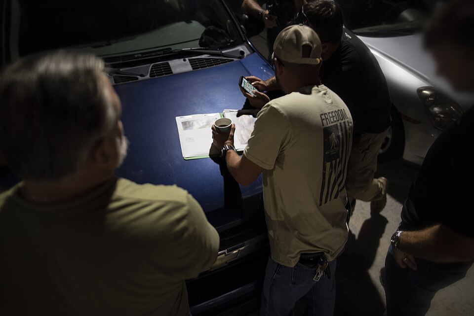 The Miami Field Office of USICE (Immigration and Customs Enforcement) conducted a week-long surge operation from March 18 - 22, 2018. The purpose of the targeted enforcement operation was to identify, arrest and detain fugitive criminal aliens.
ICE Law Enforcemnt Officers use a variety of tools to a