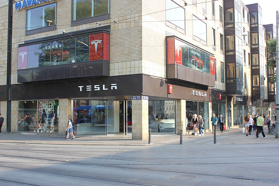 Tesla Ends Three-Year Sweden Strike by Paying Off Remaining Workers