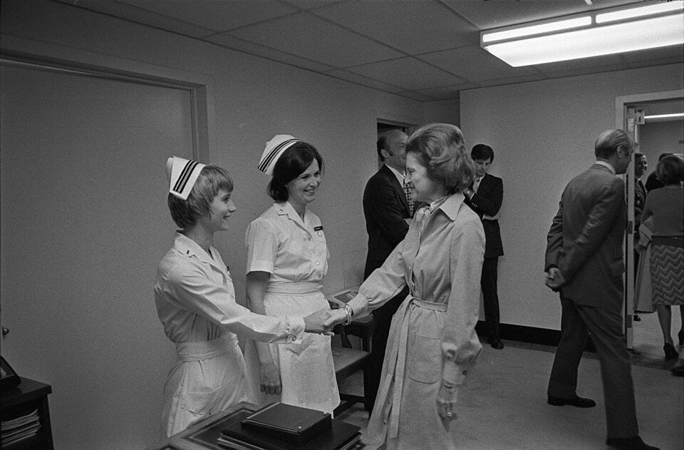 First Lady Betty Ford Thanking Nurses Before Being Discharged from Bethesda Naval Hospital Following Her Breast Cancer Surgery - NARA - 45644311