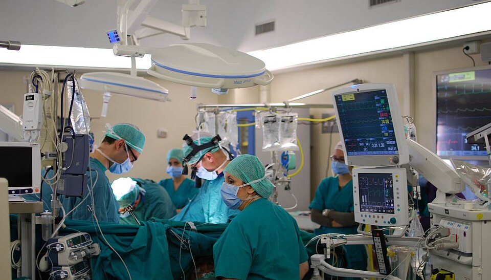 Cardiac surgical procedure at Gemelli Hospital in Rome