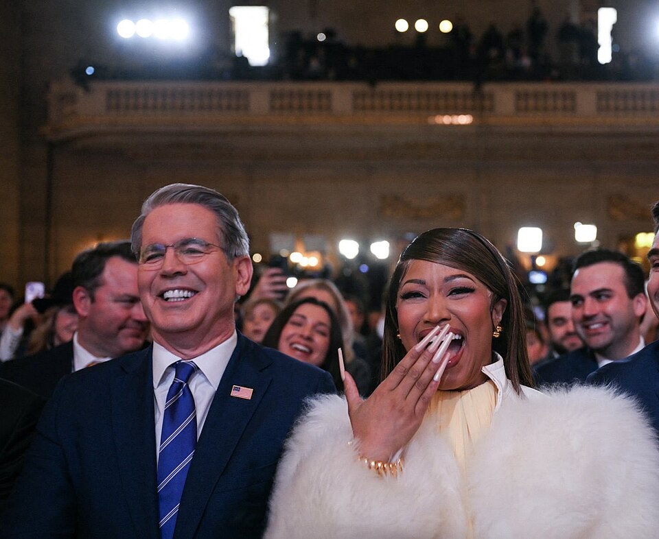Trump Accounts mark a singular moment in American history, in which @POTUS democratized the benefits of private ownership and compound growth for all Americans.
Thank you, @NICKIMINAJ, for helping us to share this opportunity with the next generation.