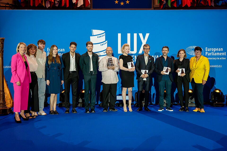 “Close” by Belgian director Lukas Dhont won the 2023 LUX European Audience Film Award on Tuesday, in a ceremony in the European Parliament’s hemicycle in Brussels.
The film, co-produced by Belgium, France and Netherlands, tells the story of an intense friendship between two thirteen-year old boys Le