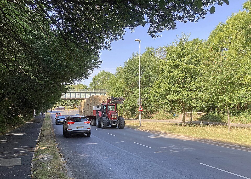 On Barnwell Road in the heatwave of July 2022