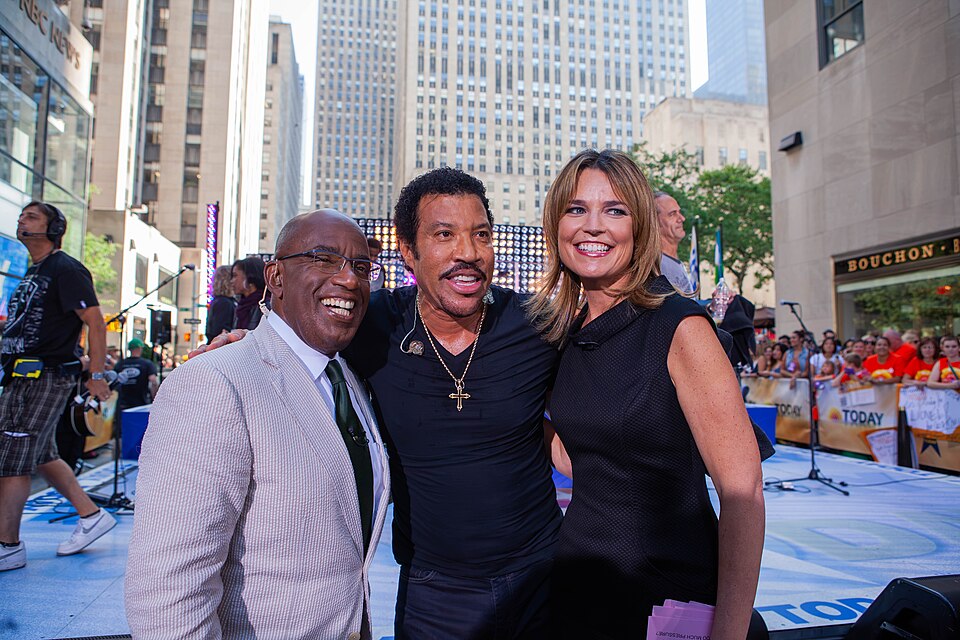 Lionel Richie Hospitalized After St. Louis Concert, Reported Stable
