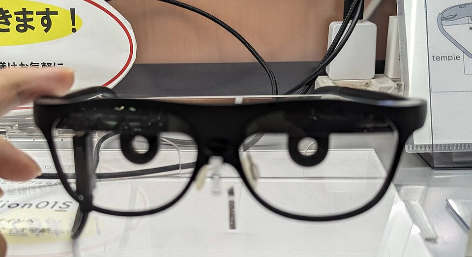 Autofocus eyewear “vixion01S”