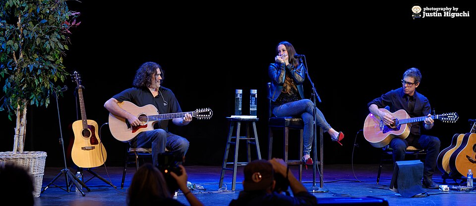 Alanis Morissette Sues Former Tour Manager Over Alleged Drug Extortion Threat