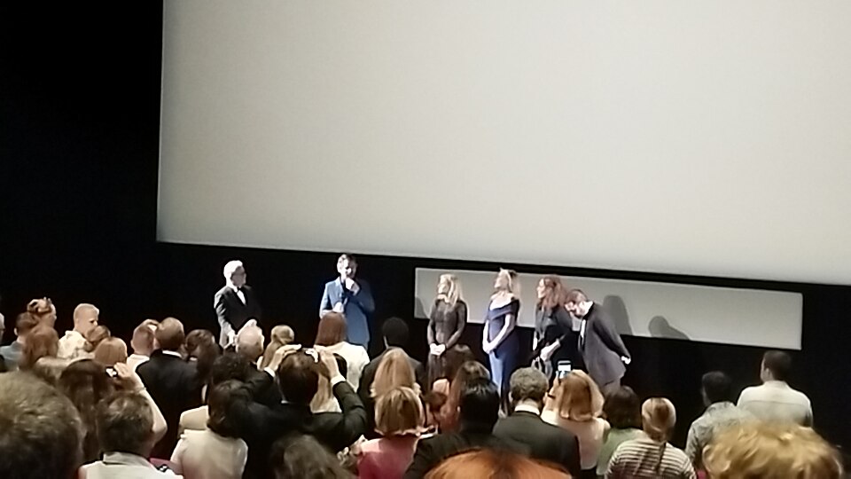 Ethan Hawke présentant "The Last Movie Stars" à la salle Varda de Cannes en mai 2022.