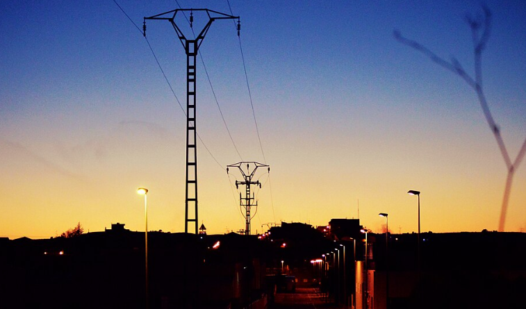 High power lines (23489267066)