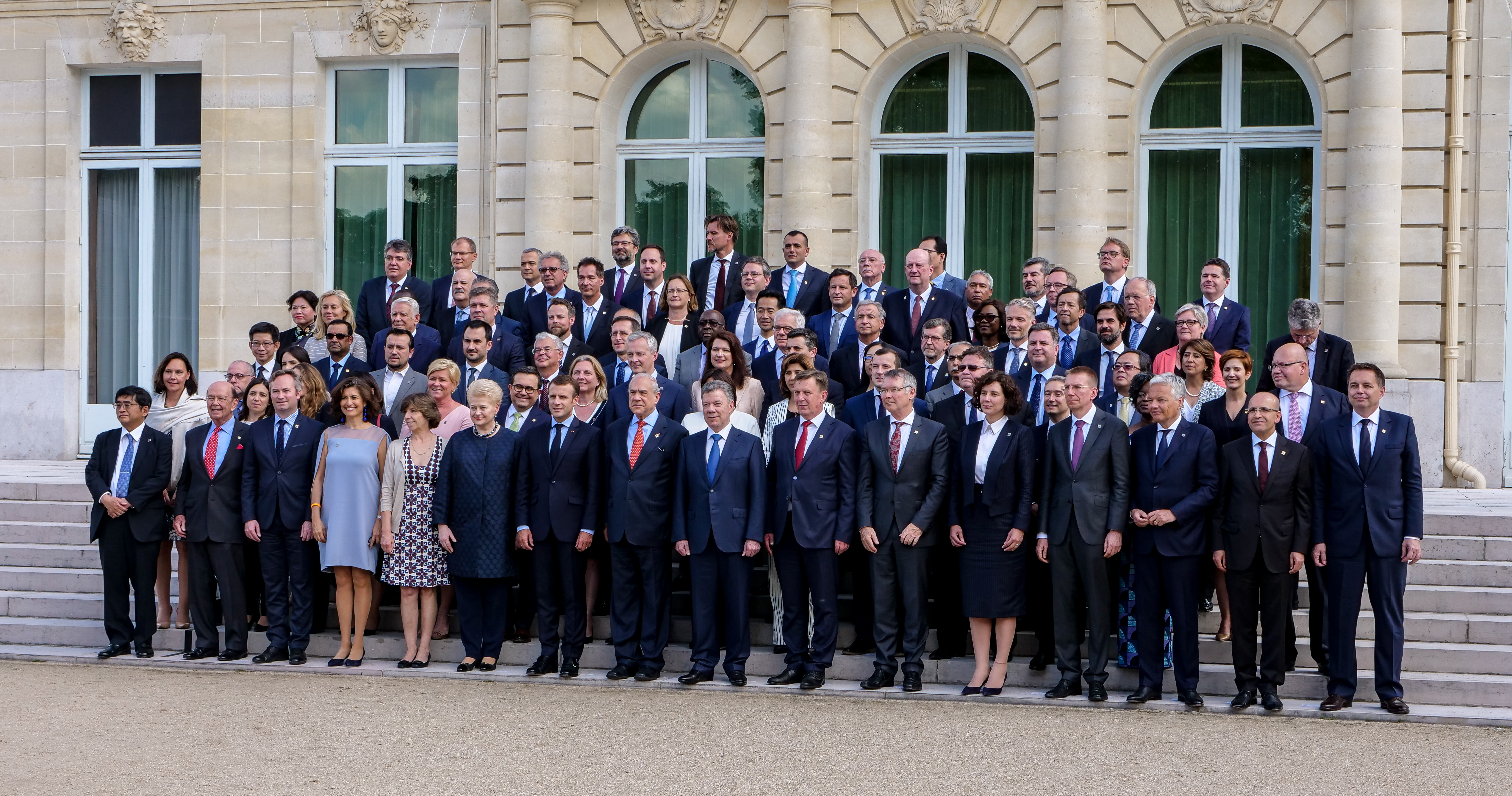 Außenministerin Karin Kneissl nimmt am Ministerial Council Meeting der OECD in Paris teil.