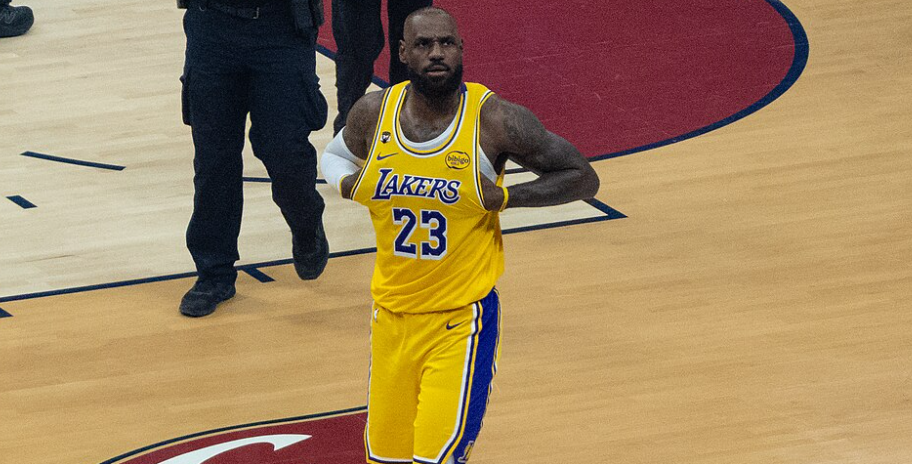 LeBron James Transforms 76ers Offensive Approach
