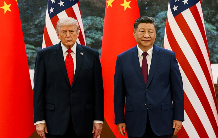 Trump Bans CNN From White House as Trade Tensions Rise Ahead of Xi Summit