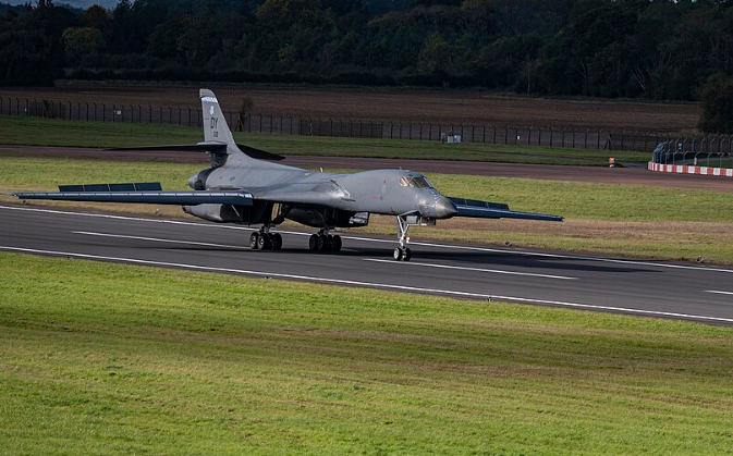U.S. Withdraws Bombers From RAF Fairford After Suspected Terror Plot