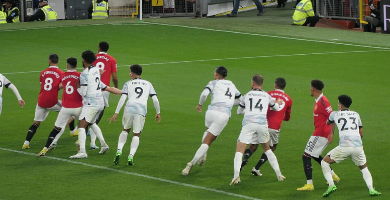 Lisandro Martinez Criticizes Manchester United Leadership After Atletico Defeat