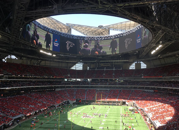 Falcons Fall 31-23 to Bears as Kendal Daniels Injury Raises Concerns
