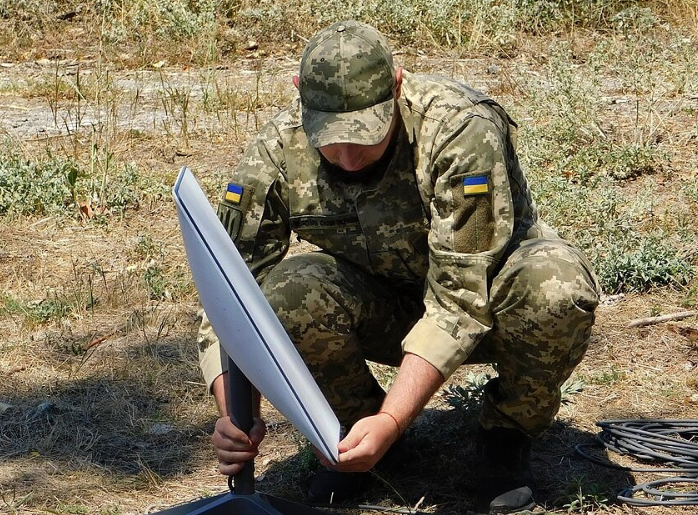 Ukraine Restores Starlink and Starshield Service After Military Disruptions