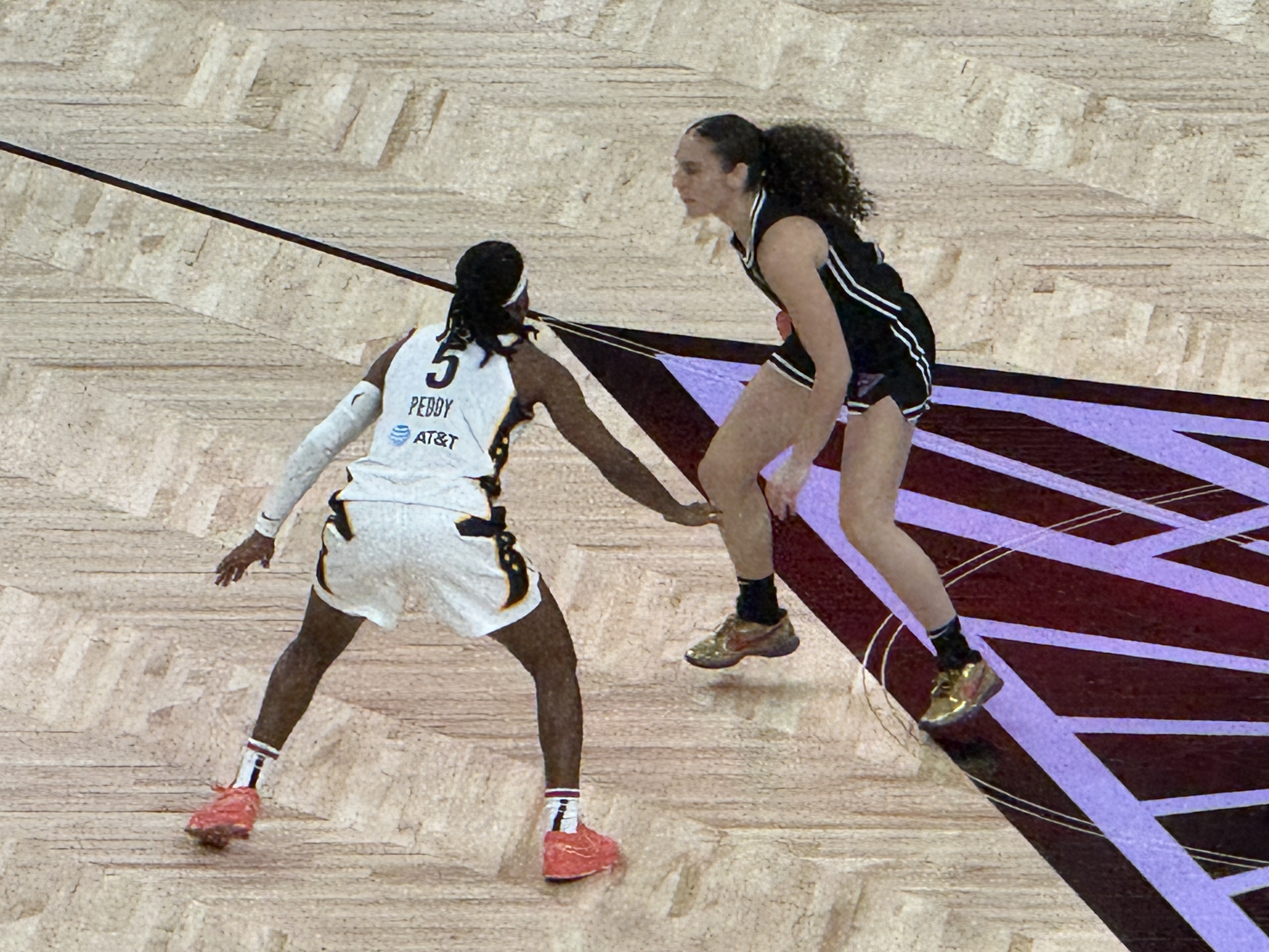 Shey Peddy defends against Carla Leite at the Indiana Fever at Golden State Valkyries