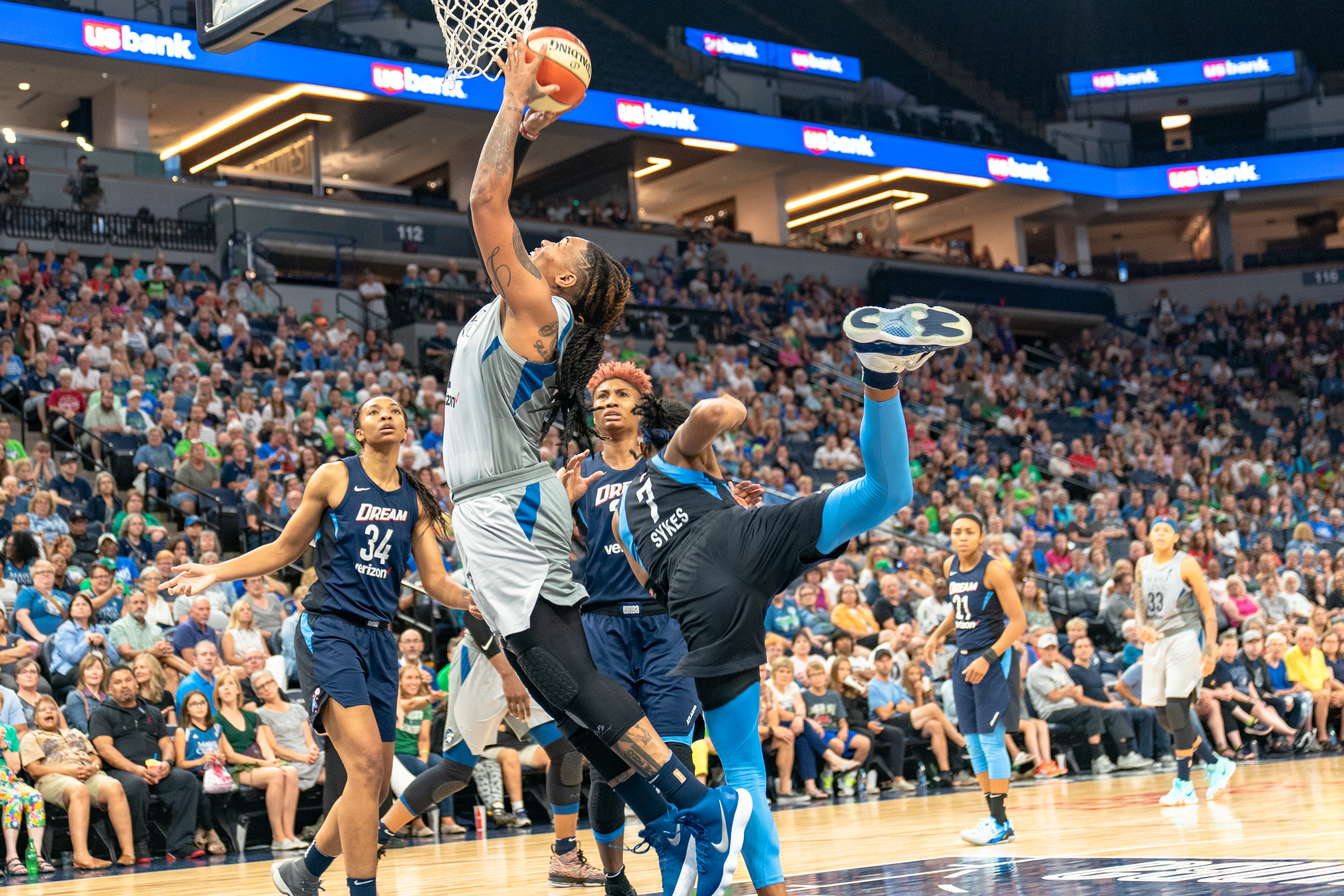 Erlana Larkins (2) shoots the ball in the Minnesota Lynx vs Atlanta Dream game at Target Center on August 5, the Dream won the game 86-66