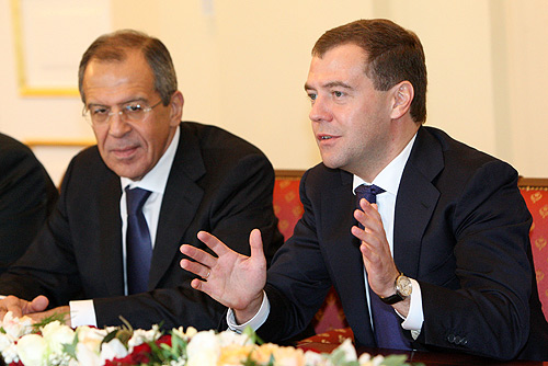 YEREVAN. During Russian-Armenian talks. On the left, Russian Foreign Minister Sergei Lavrov.